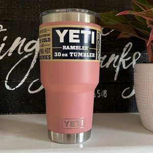 NWT Yeti 30 oz sandstone pink